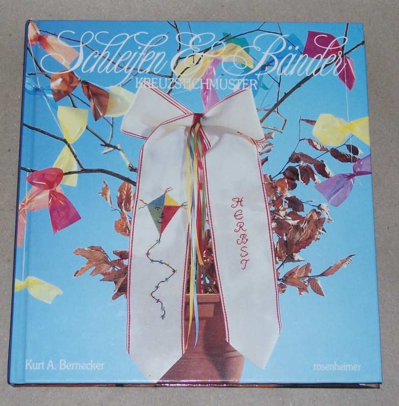 Bernecker, Schleifen und Bänder in zartem Kreuzstich