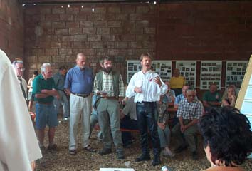 �bergabe eines Schecks vom F�rderwerk.