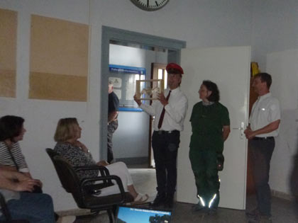 �bergabe FLedermausmodell am Mausohr-Bahnhof